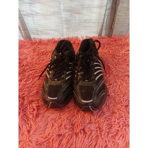 Men's Propét Black With Grey Stripes Active Running Shoes Size 10B